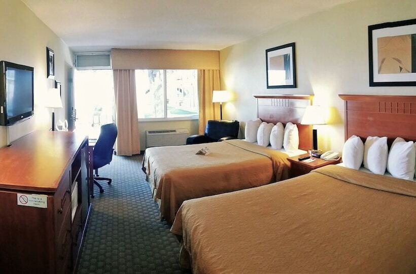 ２ダブルベッドのスタンダードルーム, Quality Inn On Historic Route 66