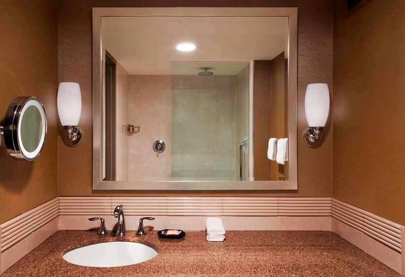 Номер Стандарт 2 Двуспальные Кровати, Sheraton Greensboro
