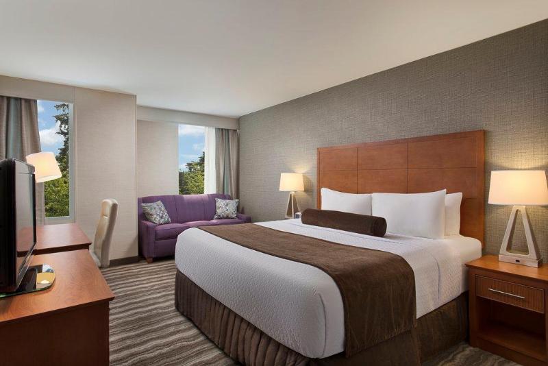 Quarto Estandar Cama King para Deficientes Físicos, AC Hotel by Marriott Portland Lake Oswego