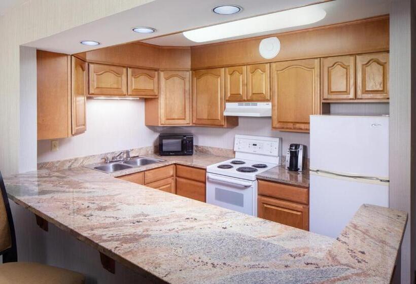 스위트 킹사이즈 침대, Holiday Inn Charlottesville Monticello, An Ihg