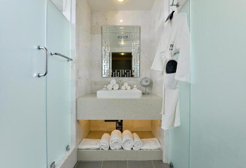 Люкс Кровать Кинг, Voco Laguna Hills
