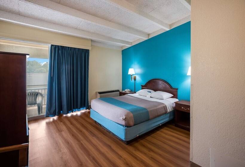 اتاق لوکس, Red Carpet Inn & Suites