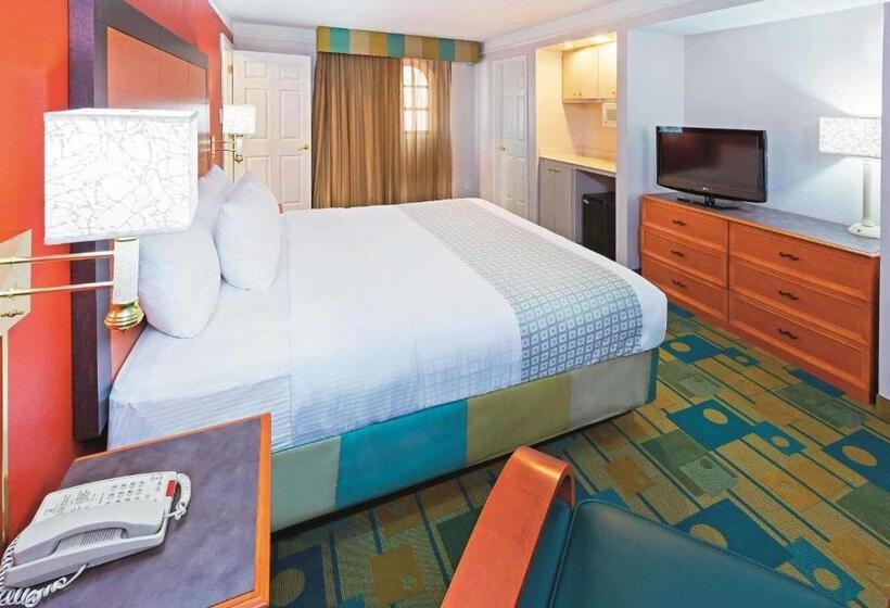 Студия Deluxe, Baymont By Wyndham Lubbock  Downtown Civic Center