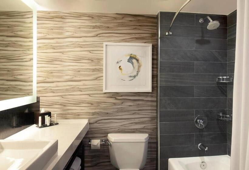 اتاق استاندارد با 2 تخت دوبل, Marriott Raleigh Durham Research Triangle Park