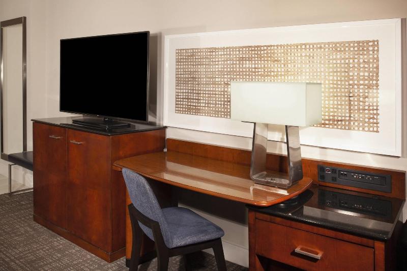 اتاق استاندارد با تخت بزرگ, Marriott Raleigh Durham Research Triangle Park