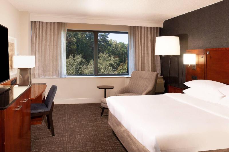 اتاق استاندارد با تخت بزرگ, Marriott Raleigh Durham Research Triangle Park