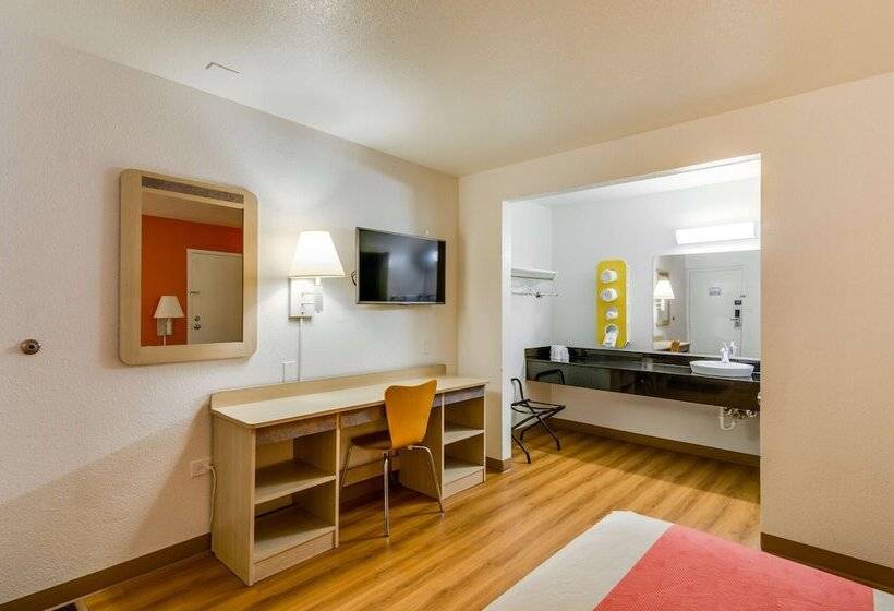 디럭스 룸, Motel 6 Schiller Park, Il   Chicago O Hare