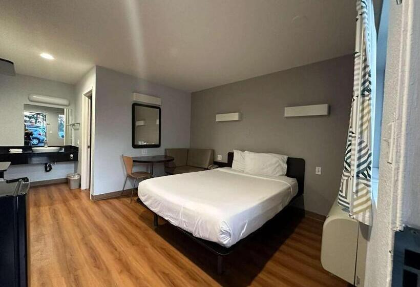 Номер Deluxe, Motel 6 Ventura, Ca   Beach