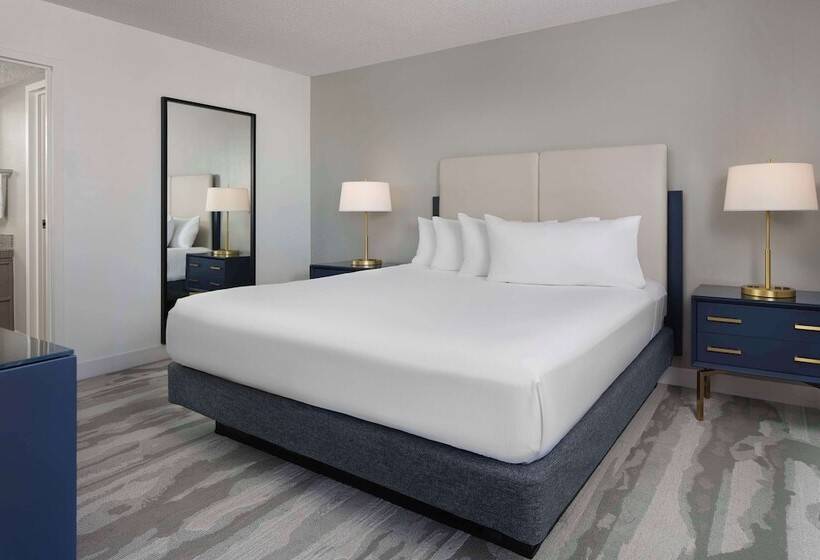 Люкс Адаптированный для Инвалидов, Embassy Suites By Hilton Myrtle Beach Oceanfront Resort