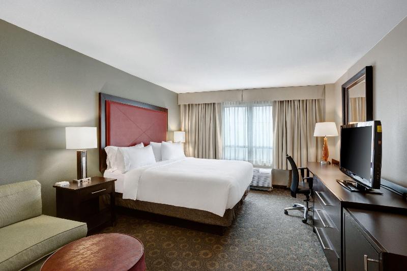 キングサイズベッドのスタンダードルーム, Crowne Plaza Houston Galleria Area, An Ihg