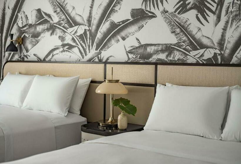 Номер Deluxe Вид на Бассейн, Pga National Resort