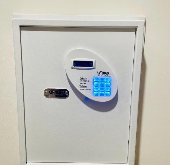 Quarto Estandar Cama King para Deficientes Físicos, La Casa Inn