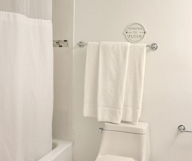 三卧高级套房, Seacoast Suites On Miami Beach