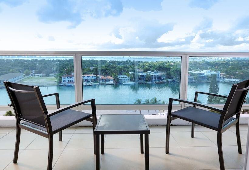 三卧高级套房, Seacoast Suites On Miami Beach