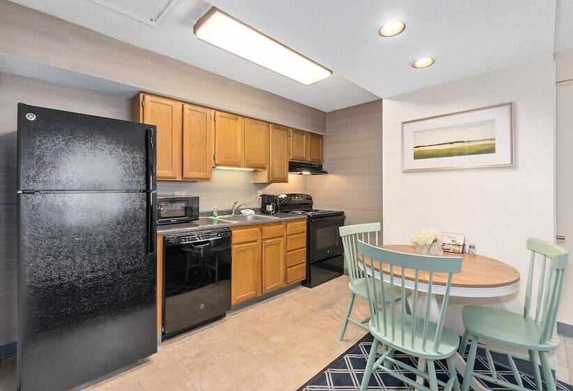 Студия Deluxe, Residences At Daniel Webster