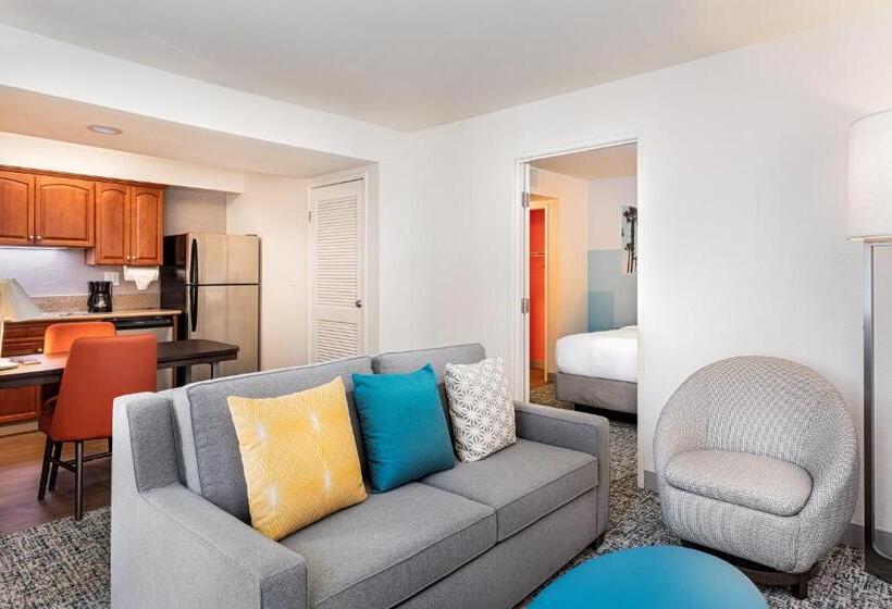 سوییت, Clementine Hotel & Suites Anaheim