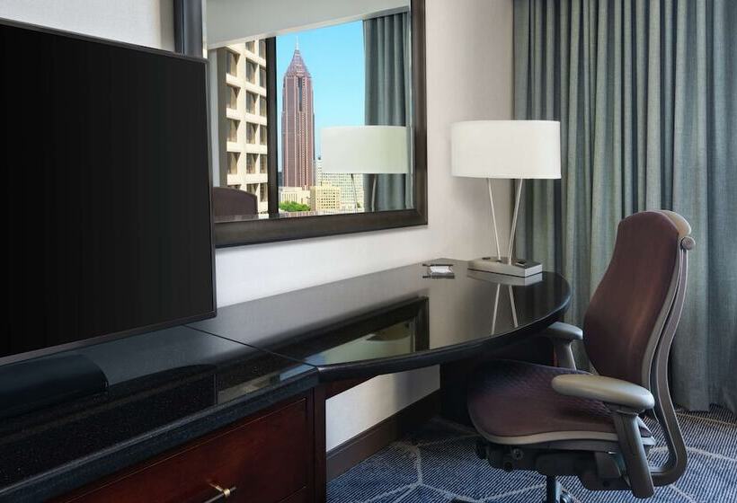 带2个双人床的标准工作室, Hilton Atlanta