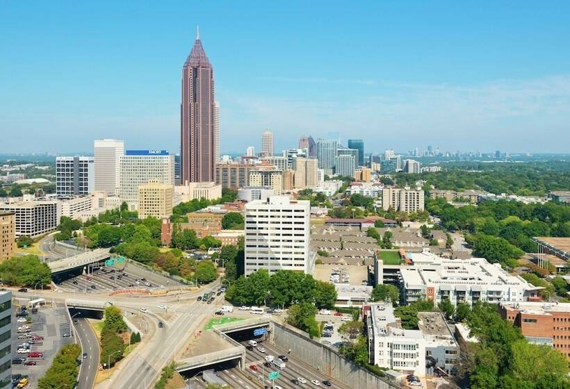 带2个双人床的标准工作室, Hilton Atlanta