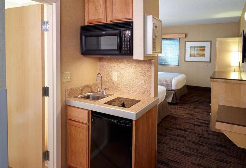 Студия Стандарт, Livinn Hotel Cincinnati North/ Sharonville
