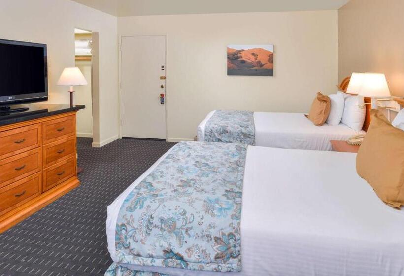Номер Стандарт 2 Двуспальные Кровати, Svendsgaard S Lodge  Americas Best Value Inn & Suites