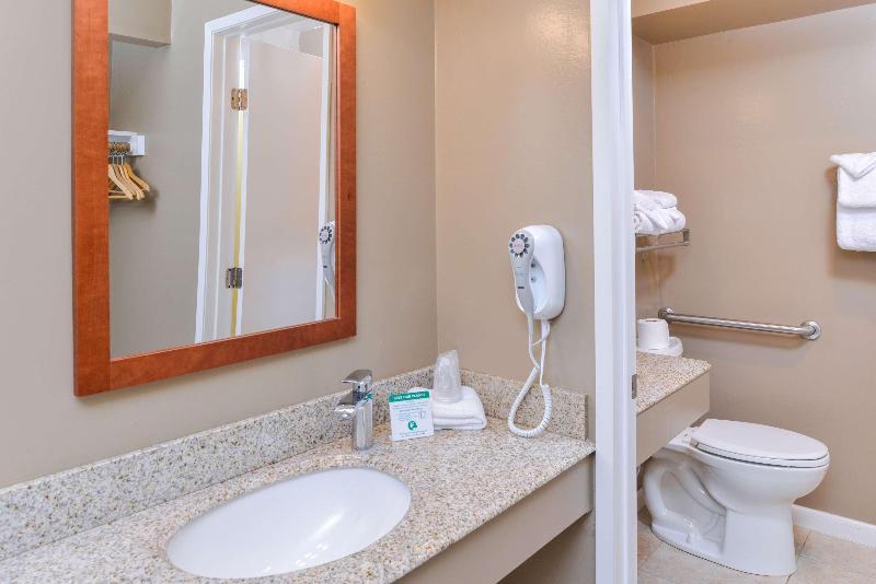 Номер Deluxe Кровать Кинг, Svendsgaard S Lodge  Americas Best Value Inn & Suites