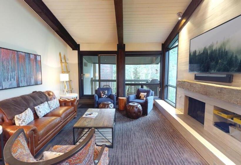 Апартаменты Premium 2 Спальни, Top Of The Village   Coraltree Residence Collection