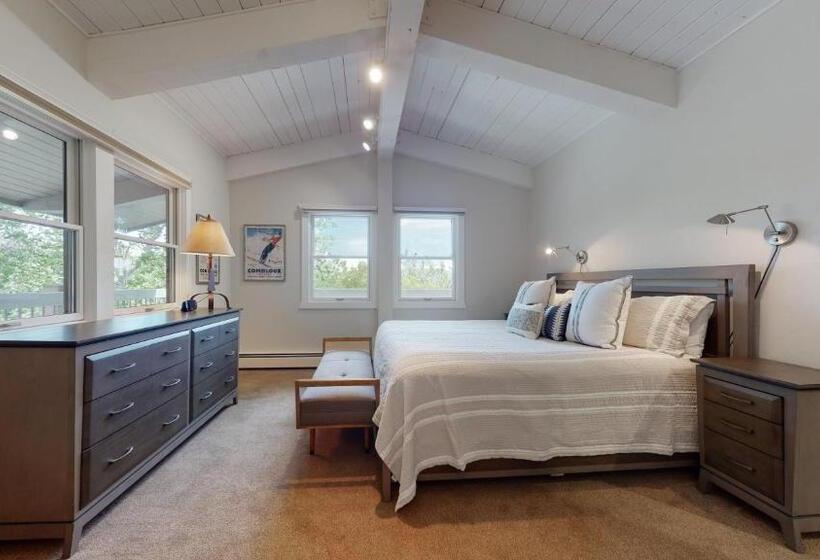 带3个卧室的公寓, Top Of The Village   Coraltree Residence Collection