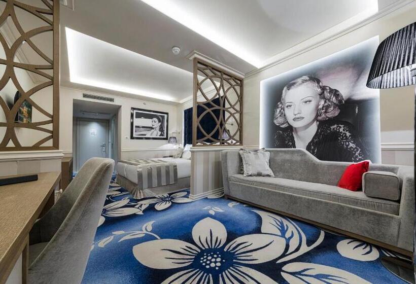 اتاق راحتی, Grand Hotel Slavia