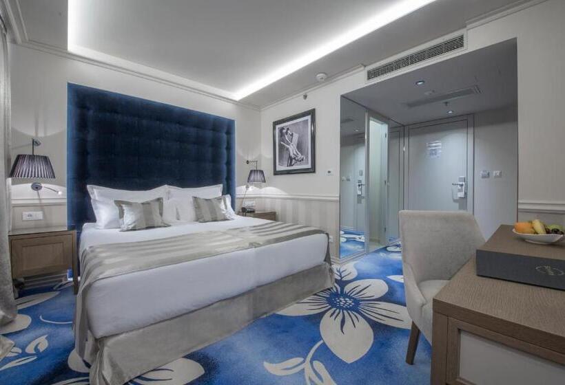 اتاق پرمیوم با چشم‌انداز دریا, Grand Hotel Slavia
