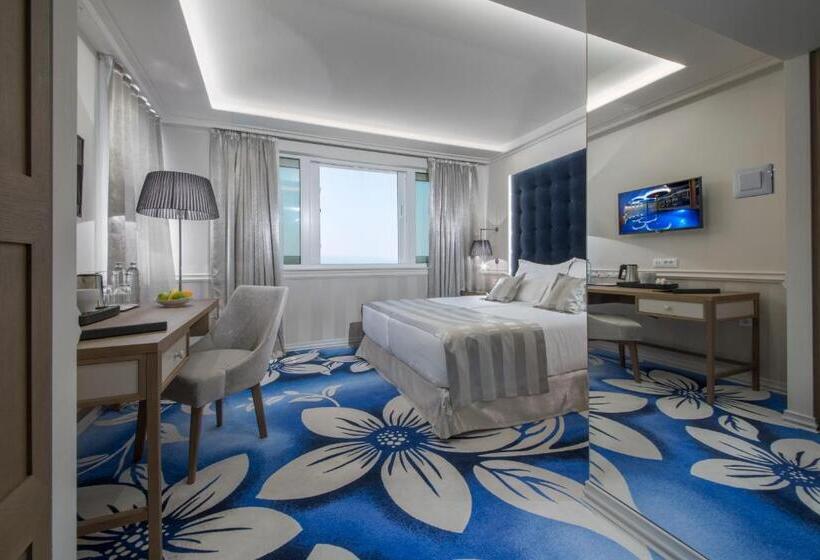 اتاق پرمیوم با چشم‌انداز دریا, Grand Hotel Slavia