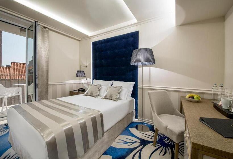 اتاق اکونومی, Grand Hotel Slavia