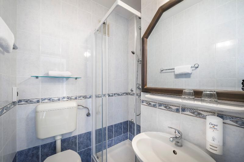 اتاق استاندارد با بالکن, Aminess Laguna