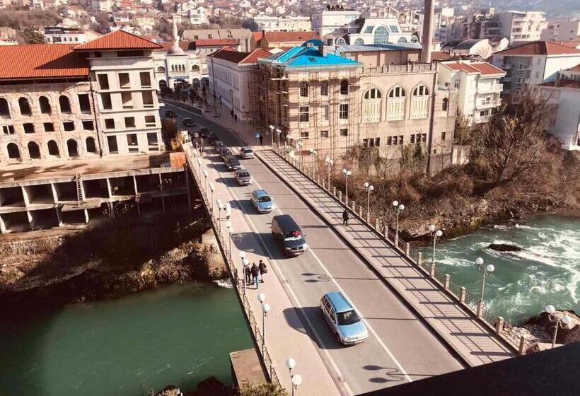 اتاق استاندارد با چشم‌انداز رودخانه, Bristol