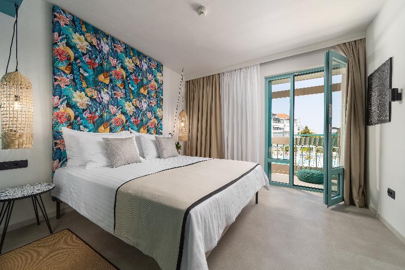 Standard Room with Balcony Side Sea View, Places Dalmacija By Valamar
