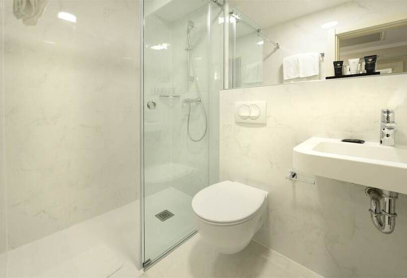 اتاق استاندارد یک نفره, Grand Hotel Adriatic Ii
