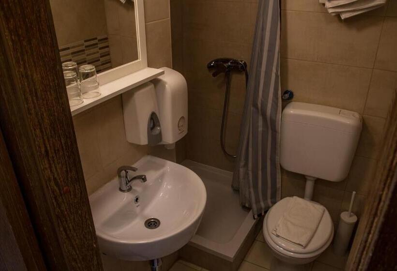 اتاق استاندارد, Hi Hostel Zagreb