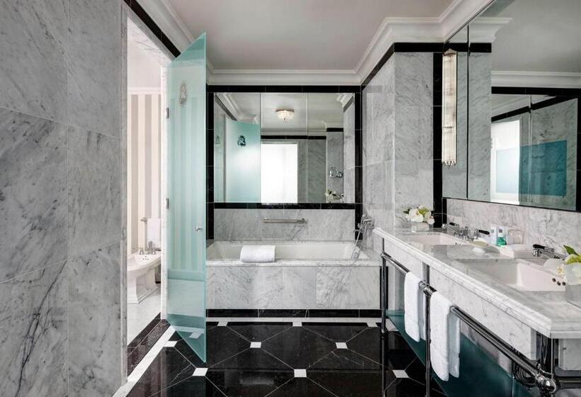 带大床的套房, The St. Regis New York