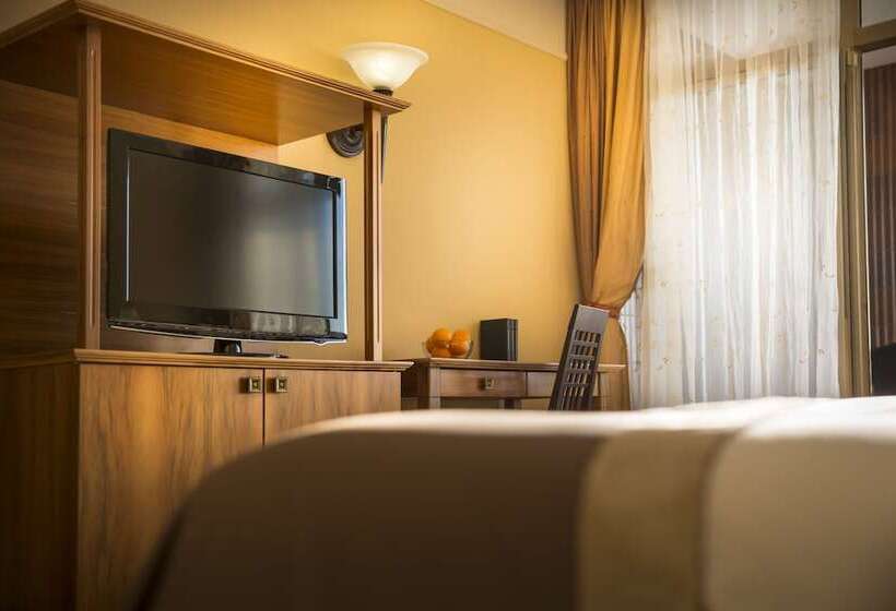 سوئیت اجرایی با چشم‌انداز دریا, Remisens Hotel Metropol