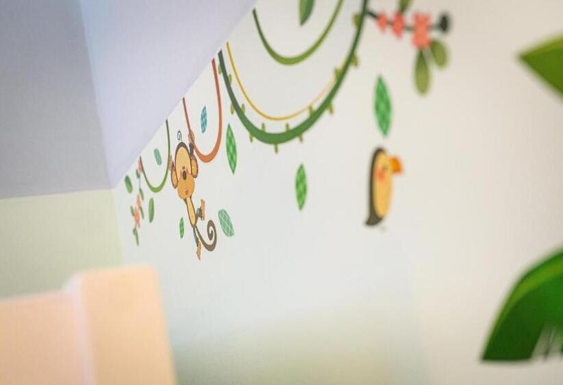 패밀리 스위트, Holiday Inn Lübeck, An Ihg