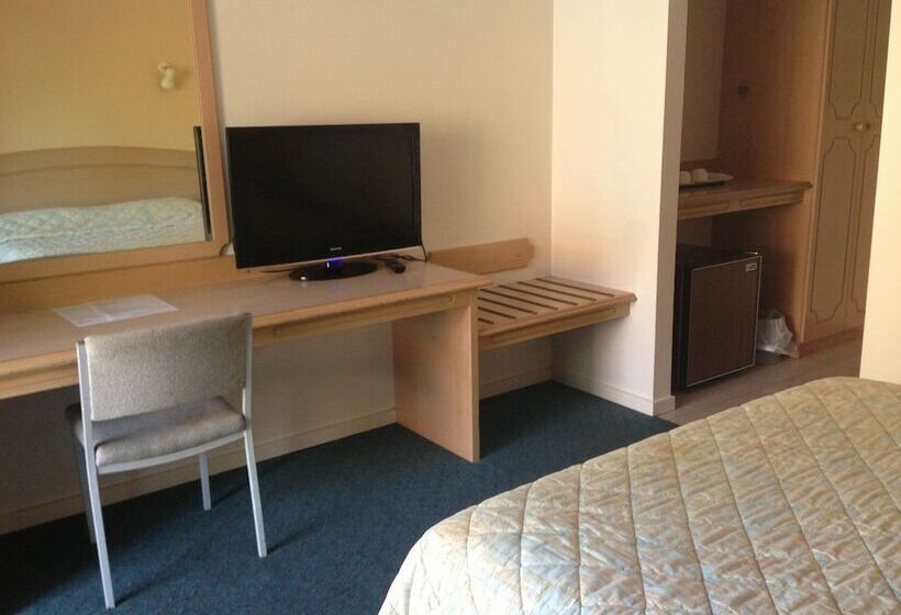 Номер Стандарт, Nunawading Motor Inn