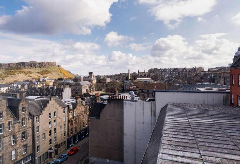 سوئیت رویال, Radisson Blu Hotel, Edinburgh City Centre