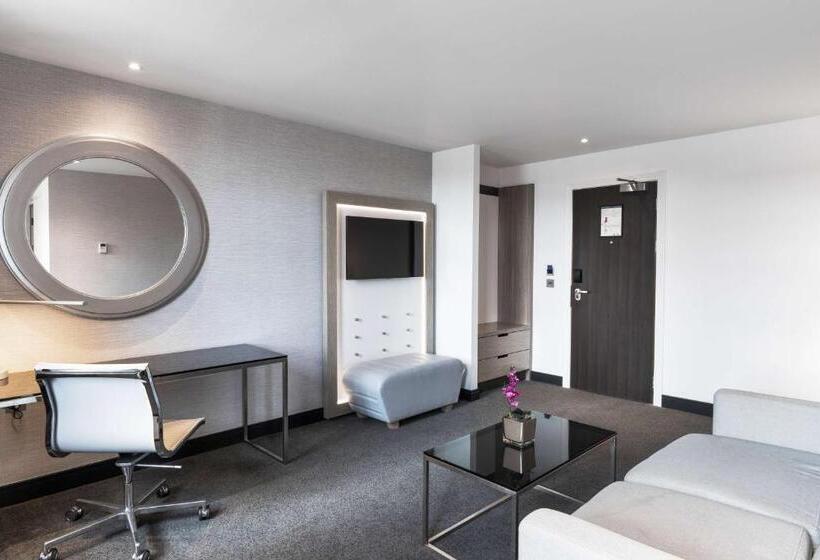 سوییت جونیور, Radisson Blu Hotel, Edinburgh City Centre