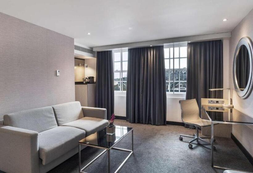 سوییت جونیور, Radisson Blu Hotel, Edinburgh City Centre