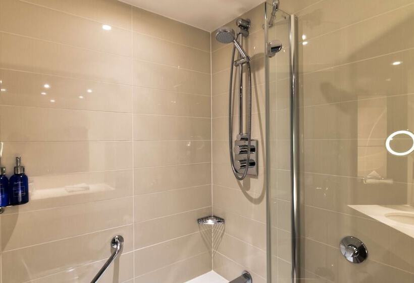 سوییت جونیور, Radisson Blu Hotel, Edinburgh City Centre