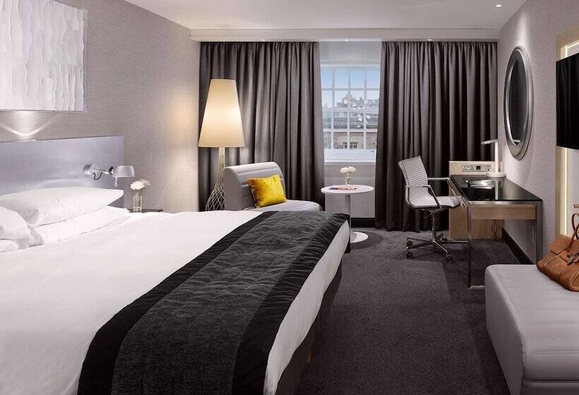 اتاق سوپریور با چشم‌انداز, Radisson Blu Hotel, Edinburgh City Centre