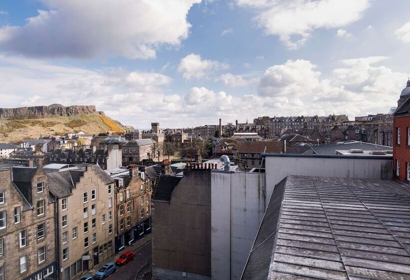 سوئیت رویال, Radisson Blu Hotel, Edinburgh City Centre