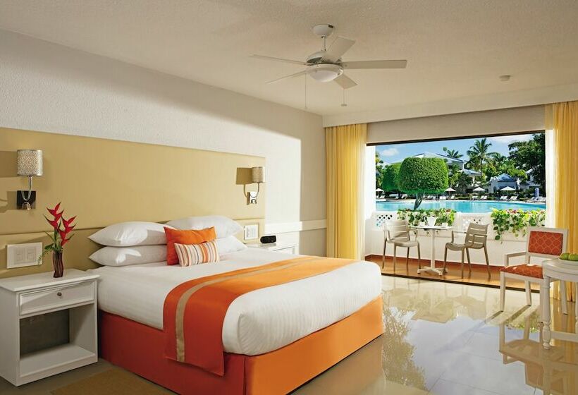 Номер Deluxe Вид на Бассейн, Sunscape Puerto Plata  All Inclusive