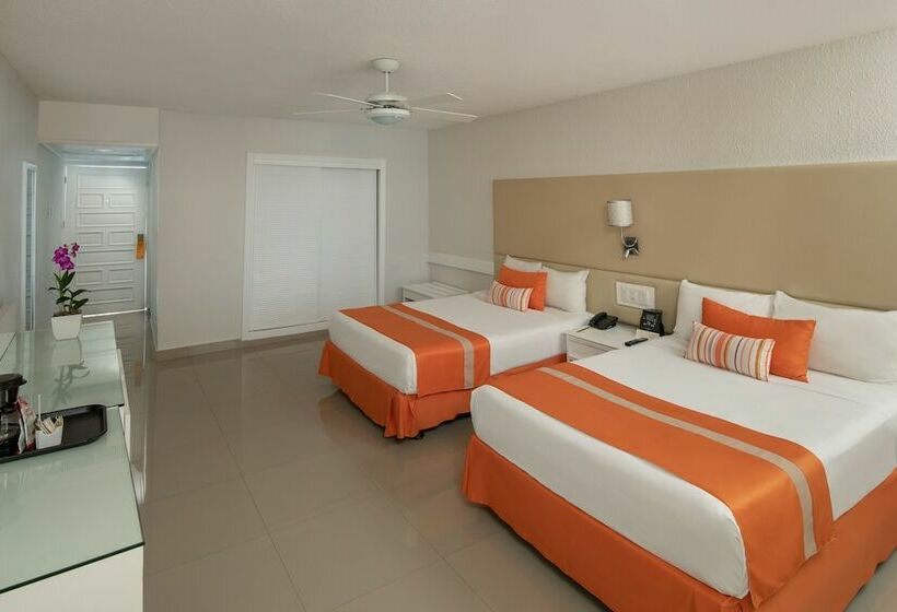 Номер Deluxe Вид на Бассейн, Sunscape Puerto Plata  All Inclusive
