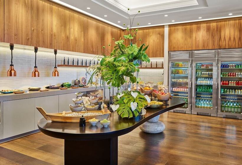 Номер Deluxe, The Ritz Carlton Maui, Kapalua