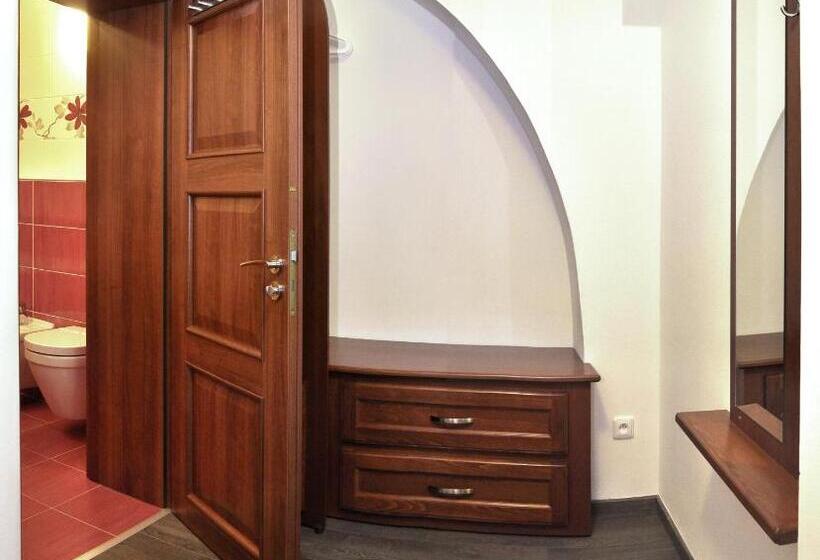 اتاق سوپریور, Pension Pod Věží